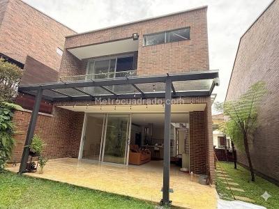 Casa de 3 alcobas en venta en Villa Grande, Envigado, 276 m² · foto 16 de 16