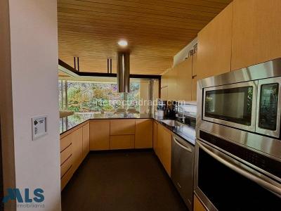 Casa en venta en San Lucas, Envigado · foto 2 de 20