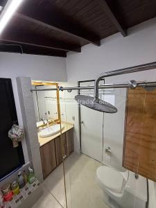 Casa de 4 alcobas en venta en El Escobero, Envigado, 240 m² · foto 14 de 19
