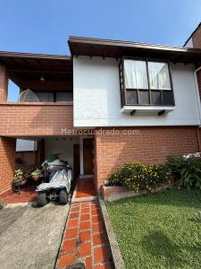 Casa de 4 alcobas en venta en El Escobero, Envigado, 240 m² · foto 19 de 19
