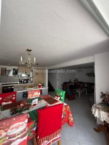 Casa de 4 alcobas en venta en El Escobero, Envigado, 240 m² · foto 2 de 19