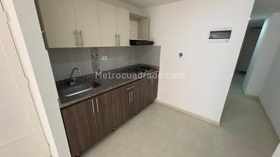 Apartamento de 2 alcobas en venta en Holanda, Sabaneta, 53 m² · foto 2 de 12
