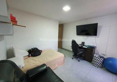 Apartamento en venta en La Floresta, Medellín · foto 16 de 20