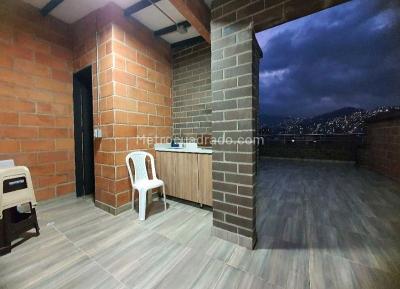 Apartamento en venta en La Floresta, Medellín · foto 18 de 20