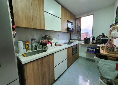 Apartamento en venta en La Floresta, Medellín · foto 2 de 20