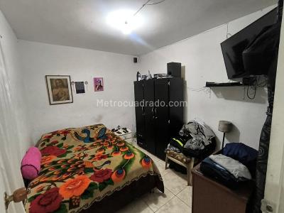 Casa de 5 alcobas en venta en Las Acacias, Itagüí, 222 m² · foto 14 de 18