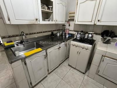 Casa de 5 alcobas en venta en Las Acacias, Itagüí, 222 m² · foto 2 de 18