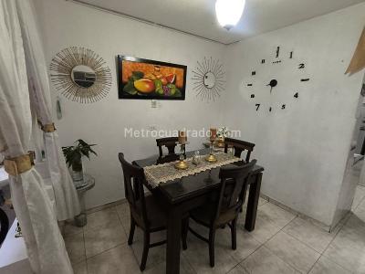 Casa de 5 alcobas en venta en Las Acacias, Itagüí, 222 m² · foto 7 de 18
