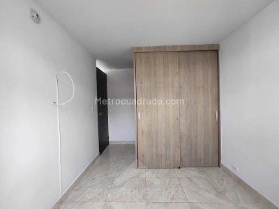 Apartamento de 3 alcobas en venta en Maria Auxiliadora, Sabaneta, 60 m² · foto 11 de 17
