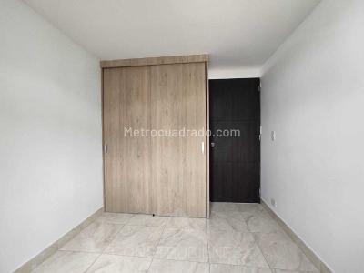 Apartamento de 3 alcobas en venta en Maria Auxiliadora, Sabaneta, 60 m² · foto 13 de 17