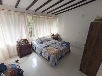 Casa de 5 alcobas en venta en La Florida, Sabaneta, 100 m² · foto 11 de 20