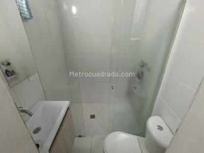 Casa de 5 alcobas en venta en La Florida, Sabaneta, 100 m² · foto 13 de 20