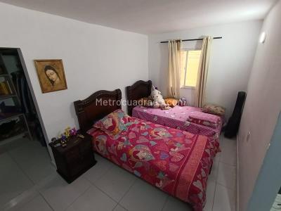 Casa de 5 alcobas en venta en La Florida, Sabaneta, 100 m² · foto 14 de 20