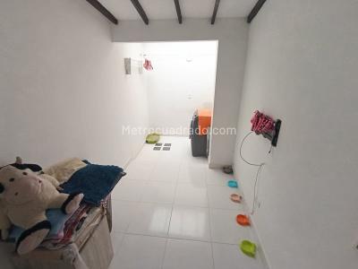 Casa de 5 alcobas en venta en La Florida, Sabaneta, 100 m² · foto 6 de 20