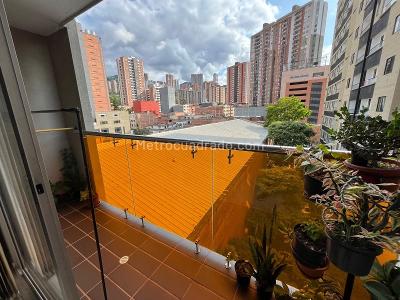 Apartamento de 1 alcoba en venta en Restrepo Naranjo, Sabaneta, 50 m² · foto 4 de 15
