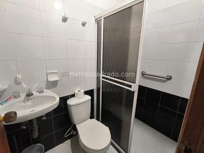 Apartamento de 3 alcobas en venta en Restrepo Naranjo, Sabaneta, 88 m² · foto 15 de 16