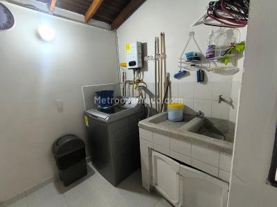Apartamento de 3 alcobas en venta en Restrepo Naranjo, Sabaneta, 88 m² · foto 16 de 16