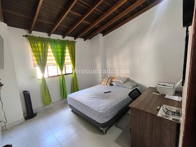 Apartamento de 3 alcobas en venta en Restrepo Naranjo, Sabaneta, 88 m² · foto 9 de 16