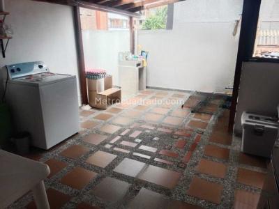 Apartamento de 4 alcobas en venta en Restrepo Naranjo, Sabaneta, 110 m² · foto 18 de 19