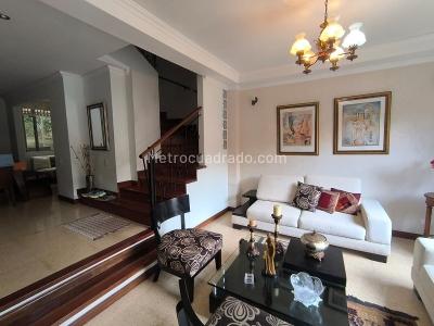 Casa de 5 alcobas en venta en Las Lomitas, Sabaneta, 233 m² · foto 5 de 20