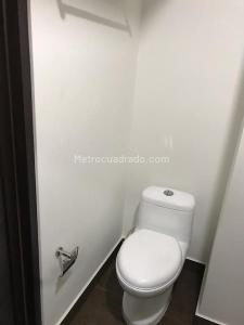 Apartamento de 3 alcobas en venta en Las Lomitas, Sabaneta, 127 m² · foto 19 de 20