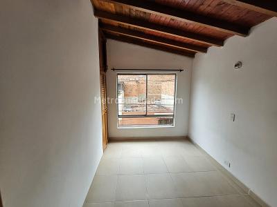 Apartamento de 3 alcobas en venta en Paso Ancho, Sabaneta, 92 m² · foto 12 de 19