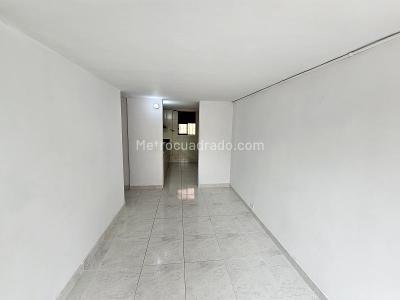 Apartamento de 3 alcobas en venta en Paso Ancho, Sabaneta, 92 m² · foto 2 de 19