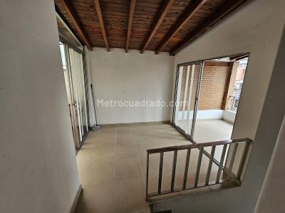 Apartamento de 3 alcobas en venta en Paso Ancho, Sabaneta, 92 m² · foto 3 de 19