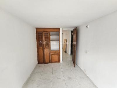 Apartamento de 3 alcobas en venta en Paso Ancho, Sabaneta, 92 m² · foto 8 de 19