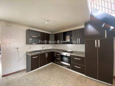 Casa de 4 alcobas en venta en San Joaquin, Sabaneta, 157 m² · foto 4 de 20