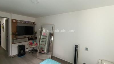 Apartamento de 2 alcobas en venta en Loma Linda, Sabaneta, 65 m² · foto 16 de 17