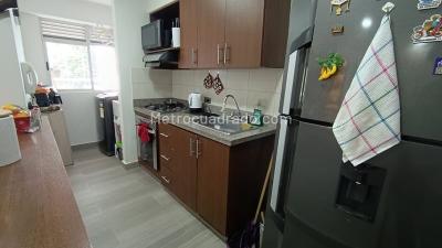 Apartamento de 2 alcobas en venta en Loma Linda, Sabaneta, 65 m² · foto 3 de 17