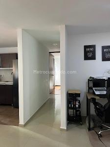 Apartamento de 2 alcobas en venta en Loma Linda, Sabaneta, 72 m² · foto 9 de 20