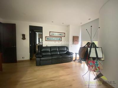 Apartamento de 4 alcobas en venta en Aves Maria, Sabaneta, 467 m² · foto 2 de 18