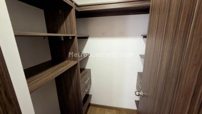 Apartamento de 3 alcobas en venta en Loma Linda, Sabaneta, 88 m² · foto 12 de 19