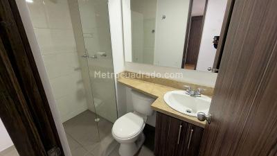 Apartamento de 3 alcobas en venta en Loma Linda, Sabaneta, 88 m² · foto 13 de 19