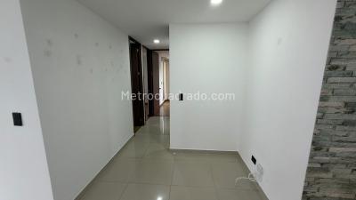 Apartamento de 3 alcobas en venta en Loma Linda, Sabaneta, 88 m² · foto 6 de 19