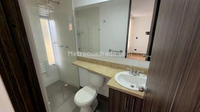 Apartamento de 3 alcobas en venta en Loma Linda, Sabaneta, 88 m² · foto 7 de 19