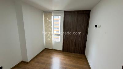 Apartamento de 3 alcobas en venta en Loma Linda, Sabaneta, 88 m² · foto 8 de 19