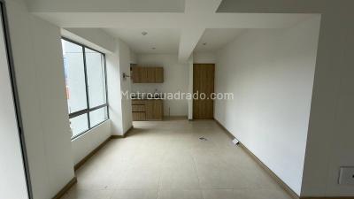 Apartamento de 3 alcobas en venta en Aves Maria, Sabaneta, 70 m² · foto 2 de 14
