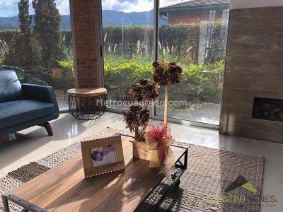 Casa de 4 alcobas en venta en Aves Maria, Sabaneta, 470 m² · foto 5 de 20