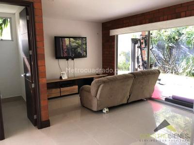 Casa de 4 alcobas en venta en Aves Maria, Sabaneta, 470 m² · foto 6 de 20