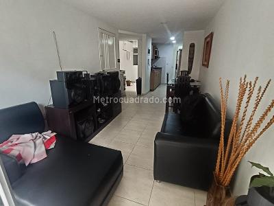 Apartamento de 3 alcobas en venta en Entreamigos, Sabaneta, 70 m² · foto 4 de 16
