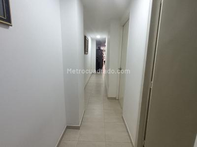 Apartamento de 3 alcobas en venta en Entreamigos, Sabaneta, 70 m² · foto 8 de 16