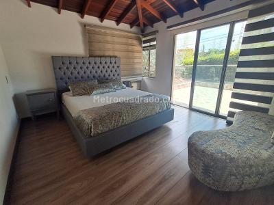 Casa de 4 alcobas en venta en Aves Maria, Sabaneta, 670 m² · foto 18 de 20