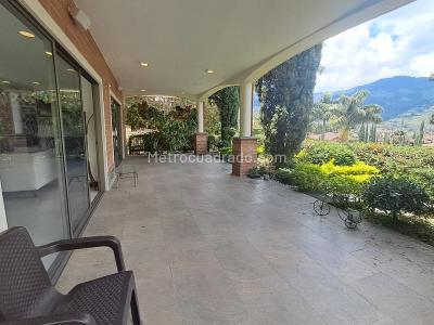 Casa de 4 alcobas en venta en Aves Maria, Sabaneta, 670 m² · foto 8 de 20