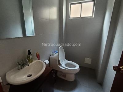 Casa de 4 alcobas en venta en La Doctora, Sabaneta, 1200 m² · foto 16 de 20