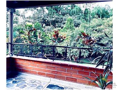 Casa de 5 alcobas en venta en La Doctora, Sabaneta, 348 m² · foto 6 de 13