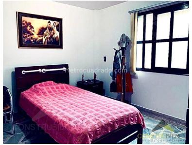 Casa de 5 alcobas en venta en La Doctora, Sabaneta, 348 m² · foto 8 de 13