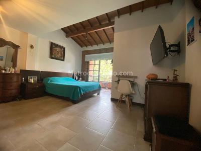 Casa de 5 alcobas en venta en La Doctora, Sabaneta, 255 m² · foto 10 de 20